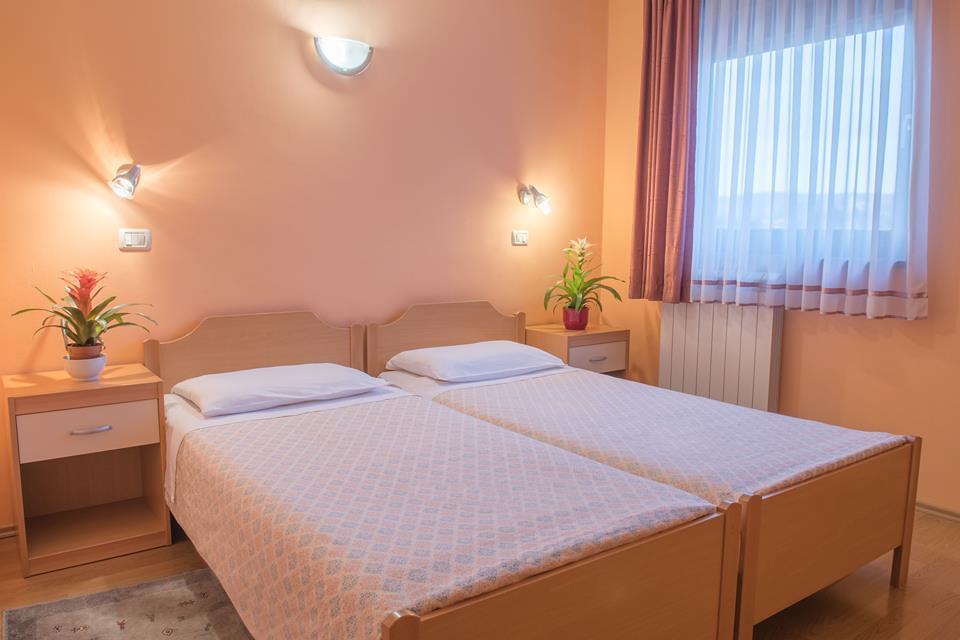 Guest House Danilo-Hisa Primc 일리르스카비스트리차 외부 사진